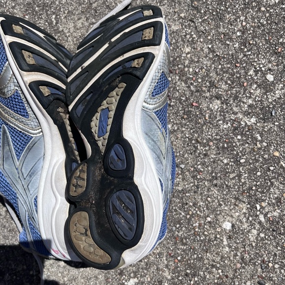 Vintage Reeboks 🎱 - Picture 13 of 16